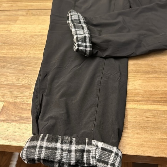 EDDIE BAUER ⭐️   fleece lined pants NWT - Picture 3 of 6
